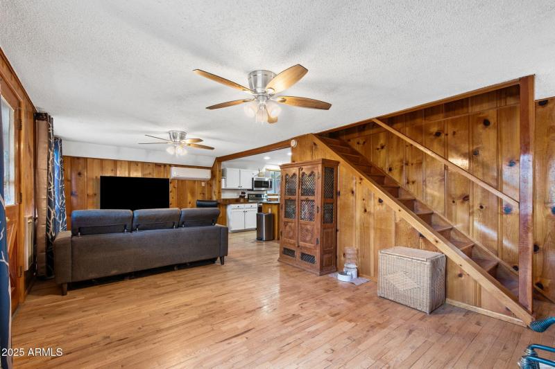 013__3219 Pinewood Dr