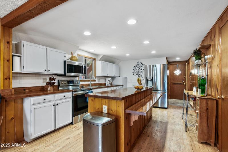 017__3219 Pinewood Dr