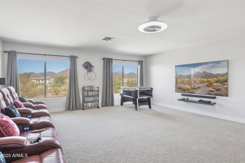 Expansive Loft / Flex Space