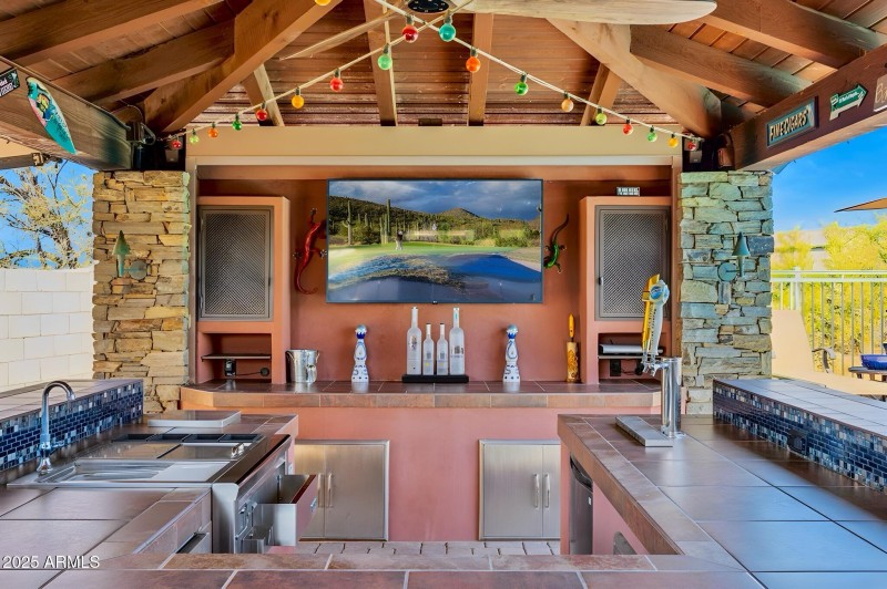 Ramada Covered Bar / Kitchen