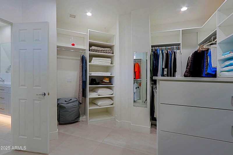 Master Closet 2