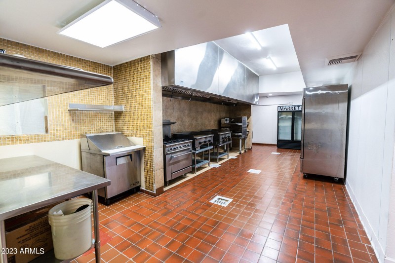 961 W Main (58)