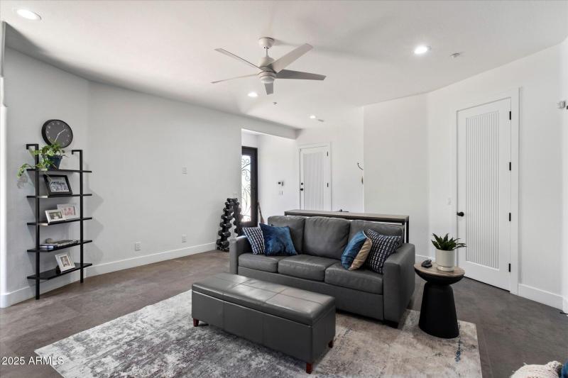 Bonus Room/Den