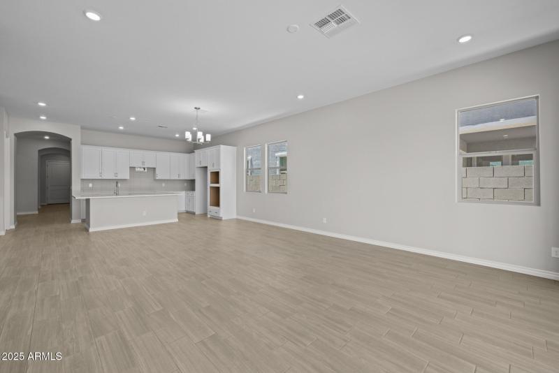 7)GREAT ROOM
