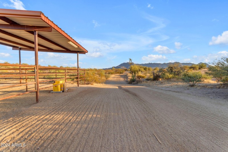 219-web-or-mls-219_405_a4m_ext tw