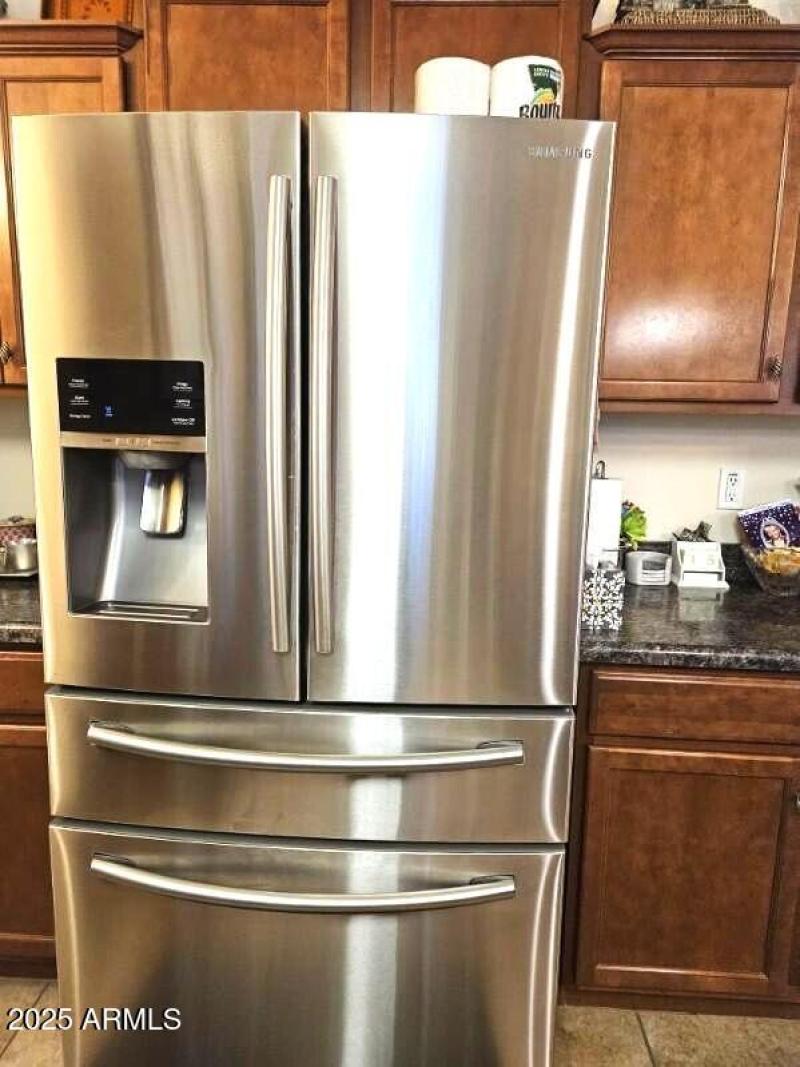 Stainless Steel adds appliances beauty.