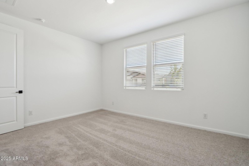 25-web-or-mls-W Cheryl Dr-1405-025