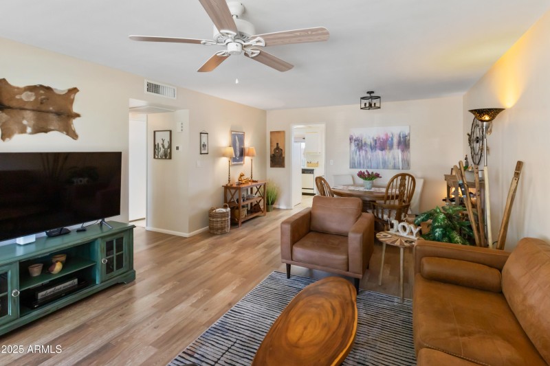 13807 N Garden Court Dr-5