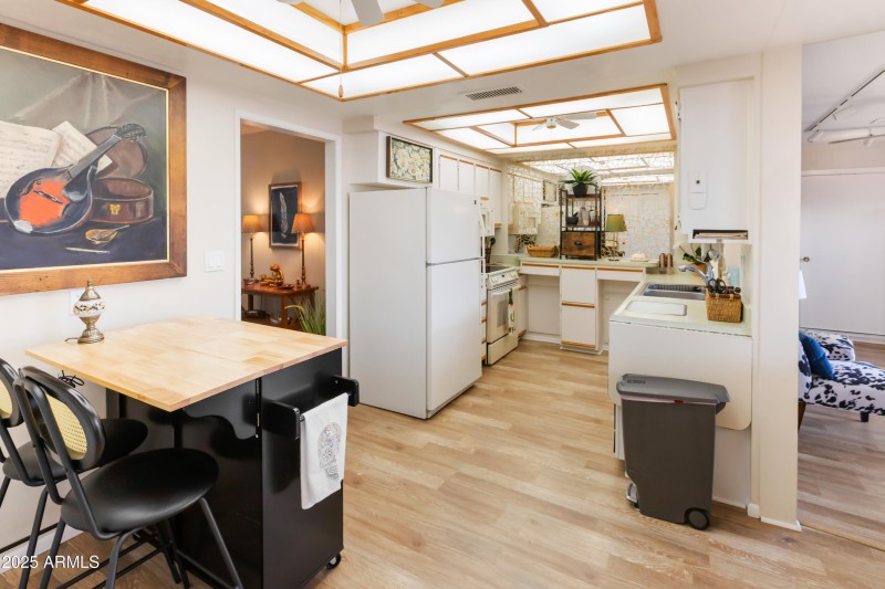 13807 N Garden Court Dr-9