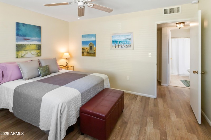 13807 N Garden Court Dr-19