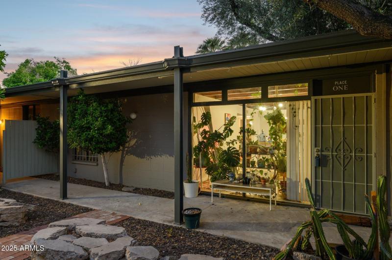 Window wall at front of unit