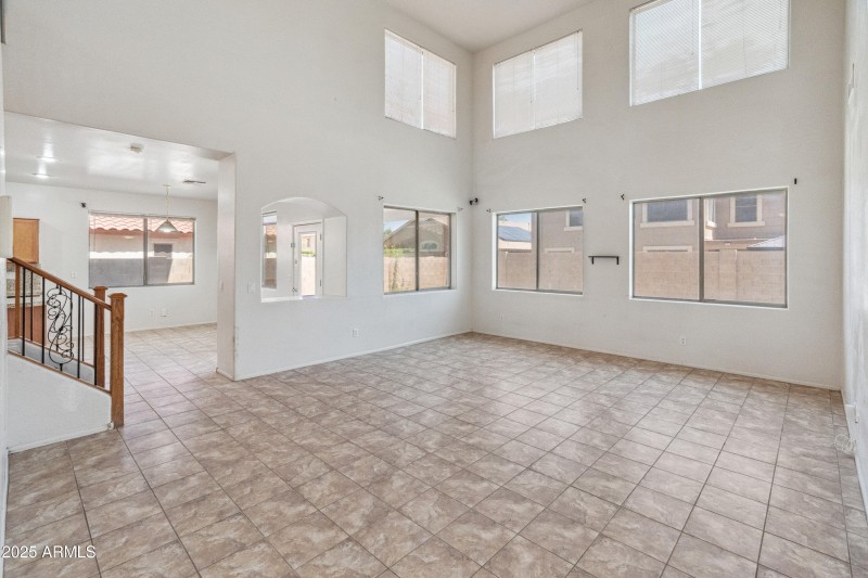 15985 W Bartlett Ave-14