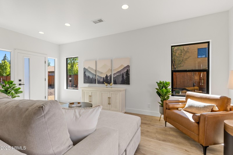 302 W Oak Ave Lot 11-20