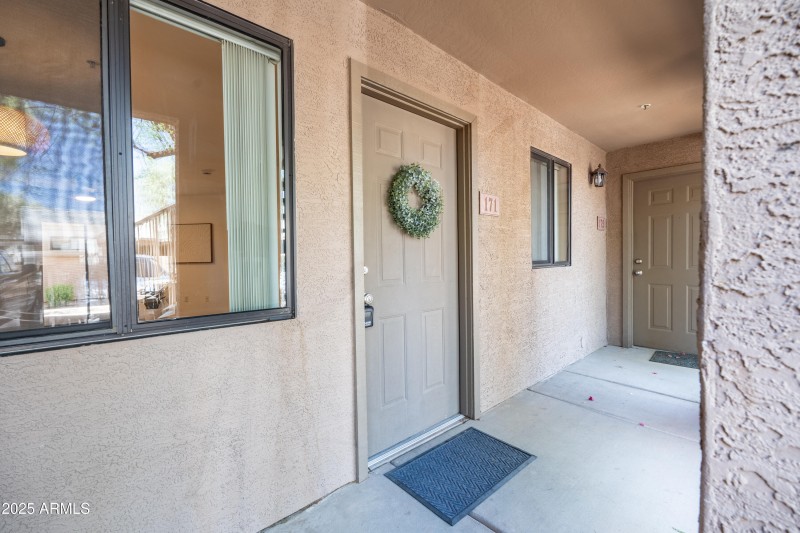 ground unit - front entry