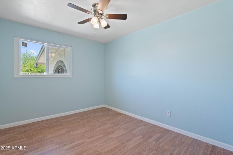 20-5802 N 61st Dr-20