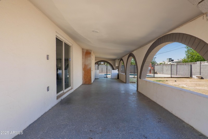 28-5802 N 61st Dr-28