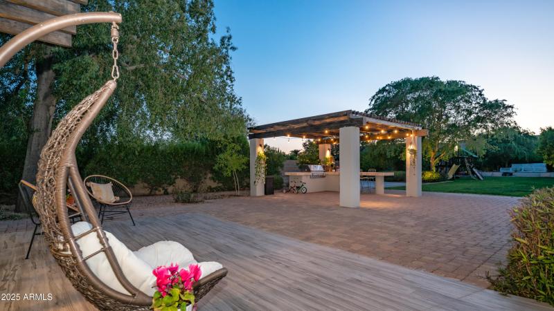 7417 E Paradise Dr Exterior Photos-29