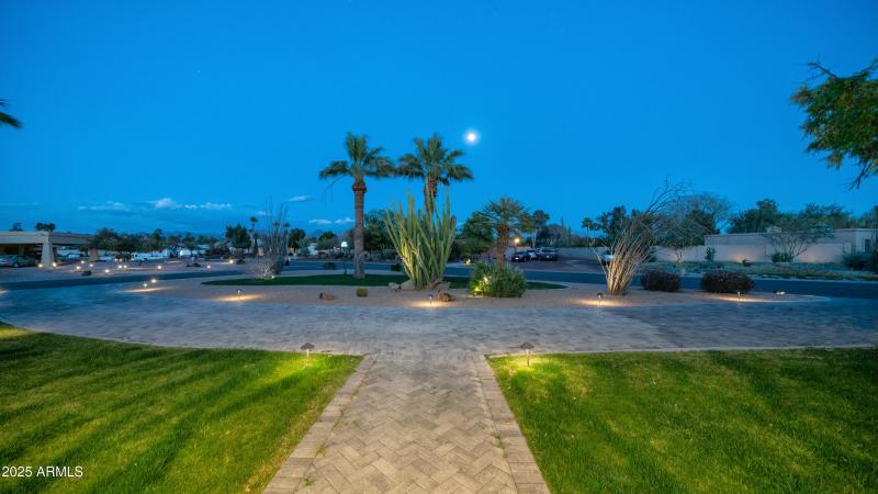 7417 E Paradise Dr Exterior Photos-38