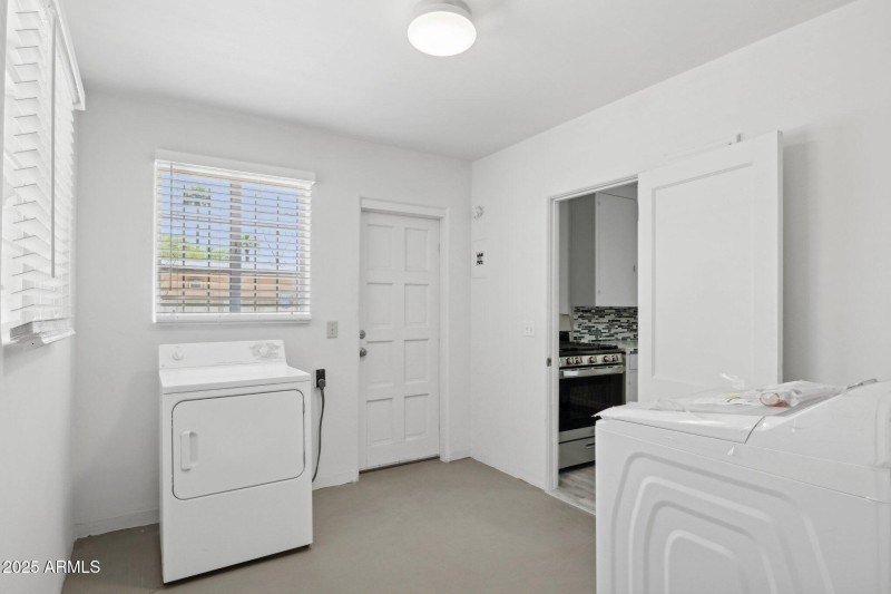 Large Laundry Room