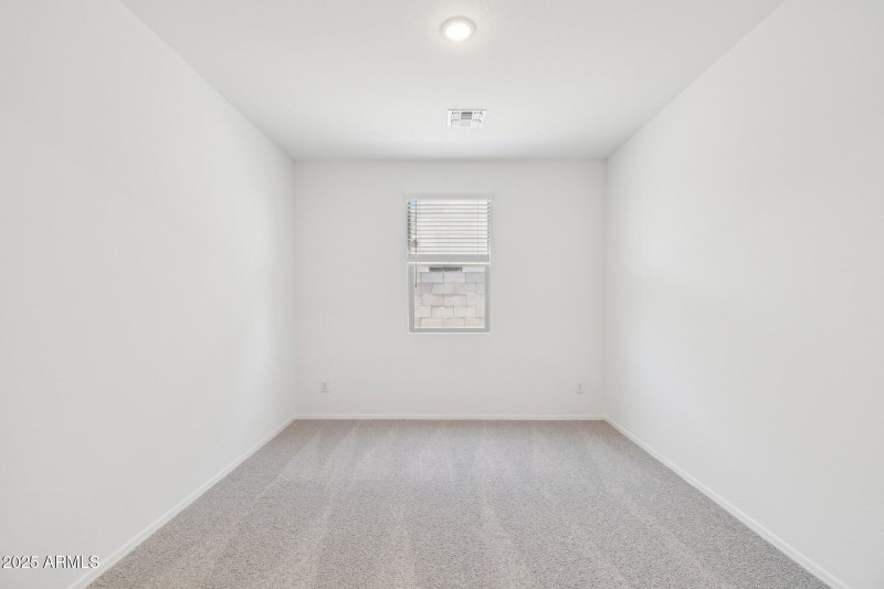 19-web-or-mls-W Mellen Ln-2005-019