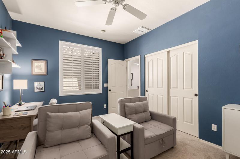 32 - Desert Honeysuckle