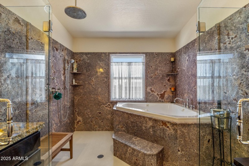 2335VoyagerCir-Overgaard-AZ-29