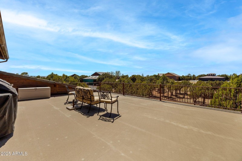 2335VoyagerCir-Overgaard-AZ-36