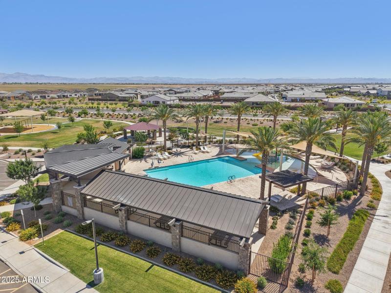 22-web-or-mls-133998 --1705-922