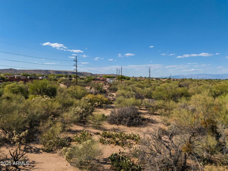 32-web-or-mls-Belltower Dr-32