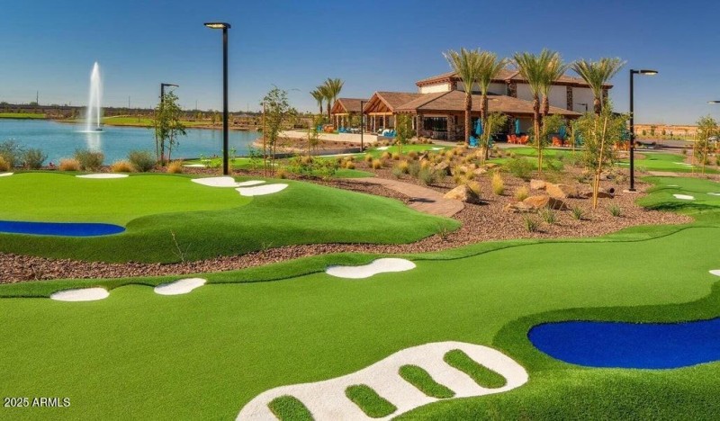 040 Putting Green at Heritage Asante