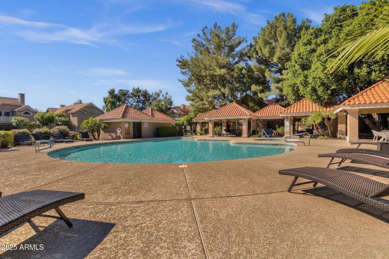 44-web-or-mls-1633-e-lakeside-dr-127