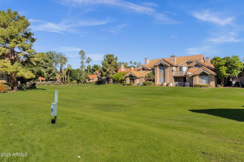 47-web-or-mls-1633-e-lakeside-dr-127