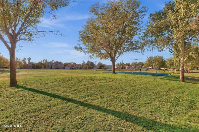 49-web-or-mls-1633-e-lakeside-dr-127