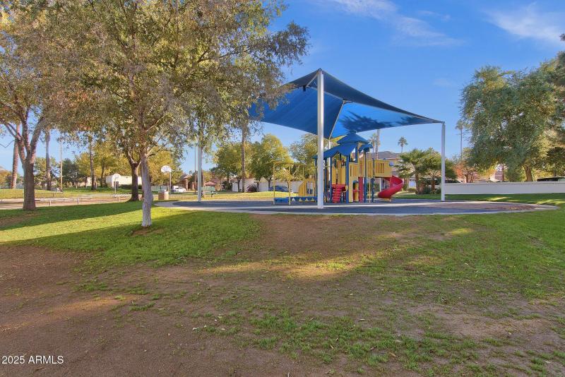 57-web-or-mls-1633-e-lakeside-dr-127