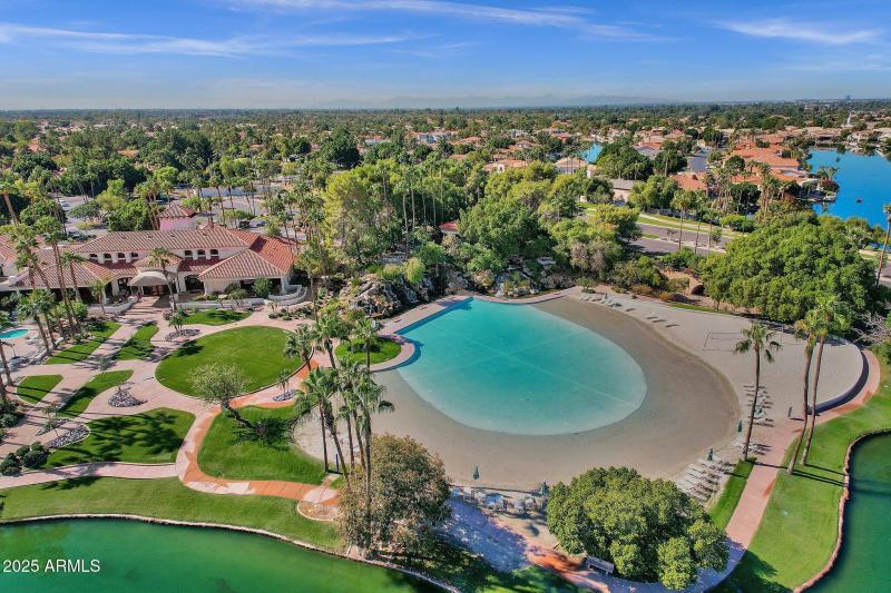 69-web-or-mls-1633-e-lakeside-dr-127