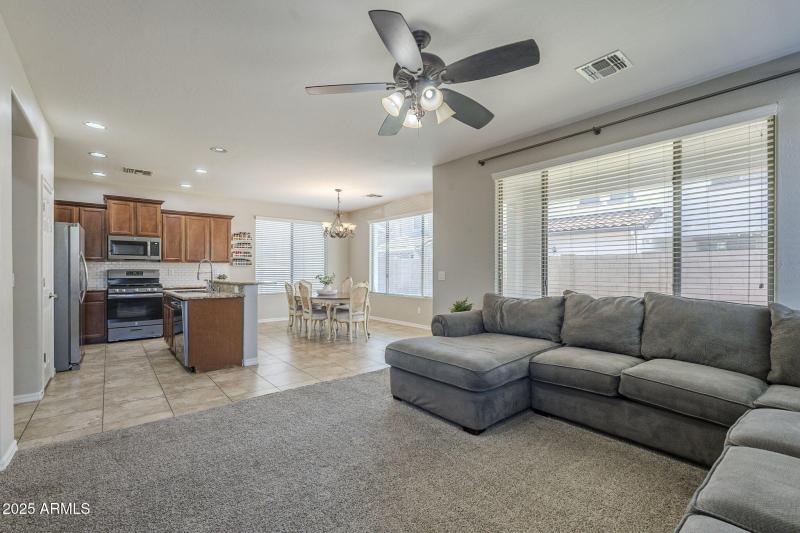 14-web-or-mls-Pelican-14