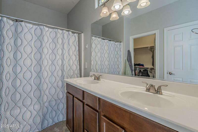 35-web-or-mls-Pelican-35