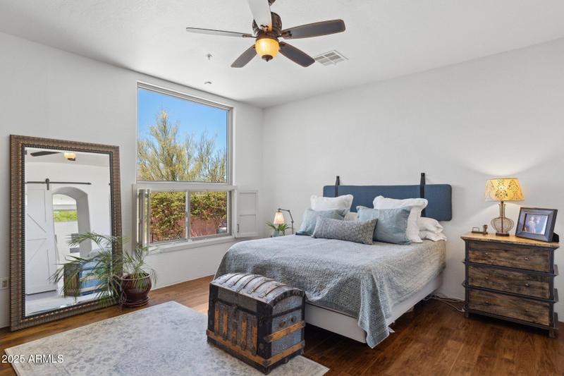 22-web-or-mls-24200-n-alma-school-rd-7