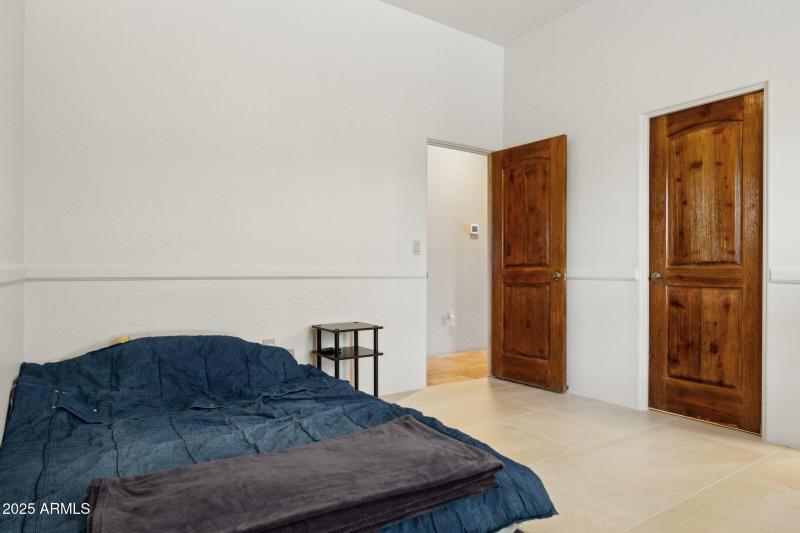 30-web-or-mls-24200-n-alma-school-rd-7