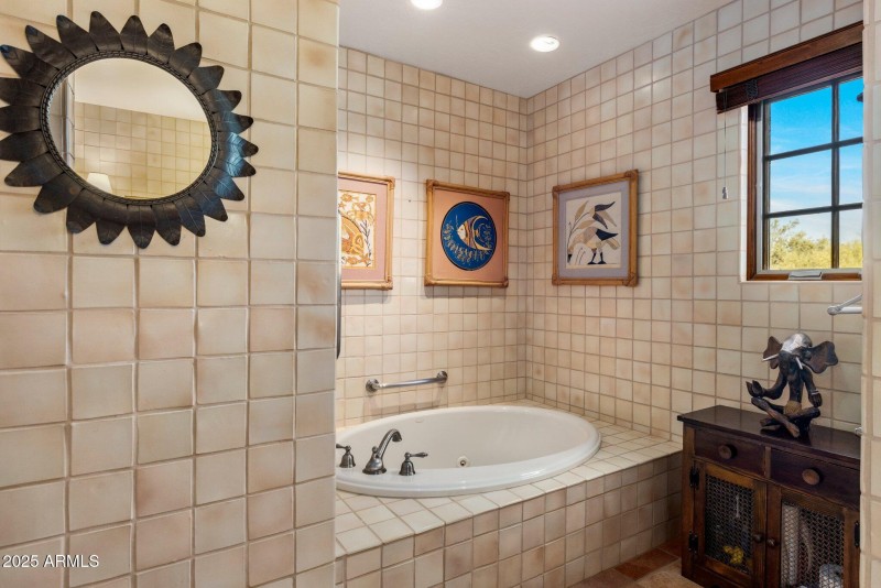 Primary Suite 1 Bath