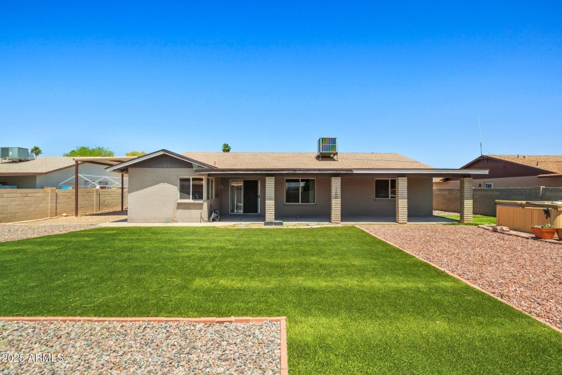 38-web-or-mls-3747 W Aire Libre Ave--34