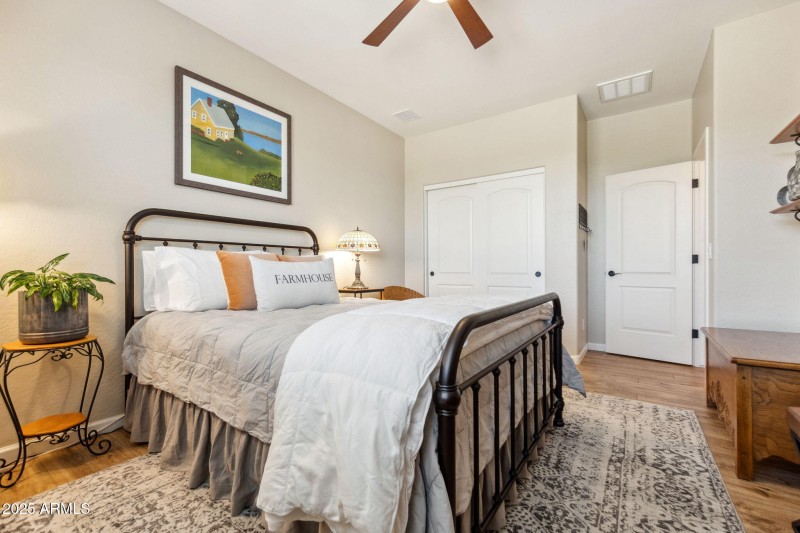 10-web-or-mls-707-lunar-view-way