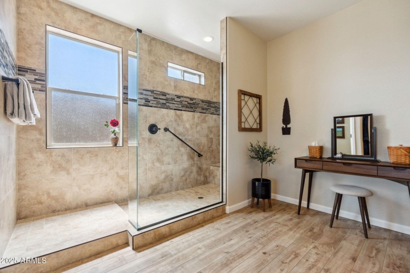 26-web-or-mls-707-lunar-view-way