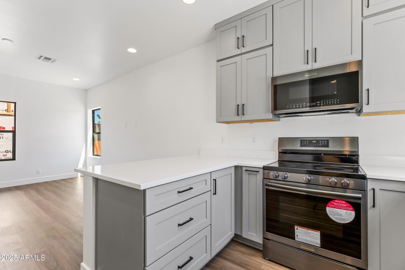 302 W Oak Ave Lot 12-13