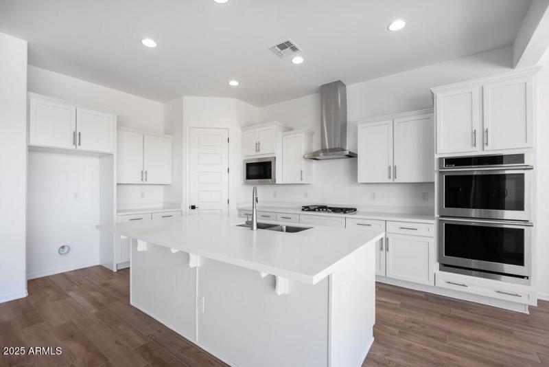 hj-az-phoenix-stonehaven-voyage-adelaide