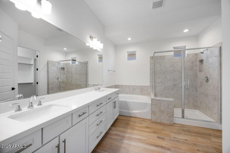 hj-az-phoenix-stonehaven-voyage-adelaide