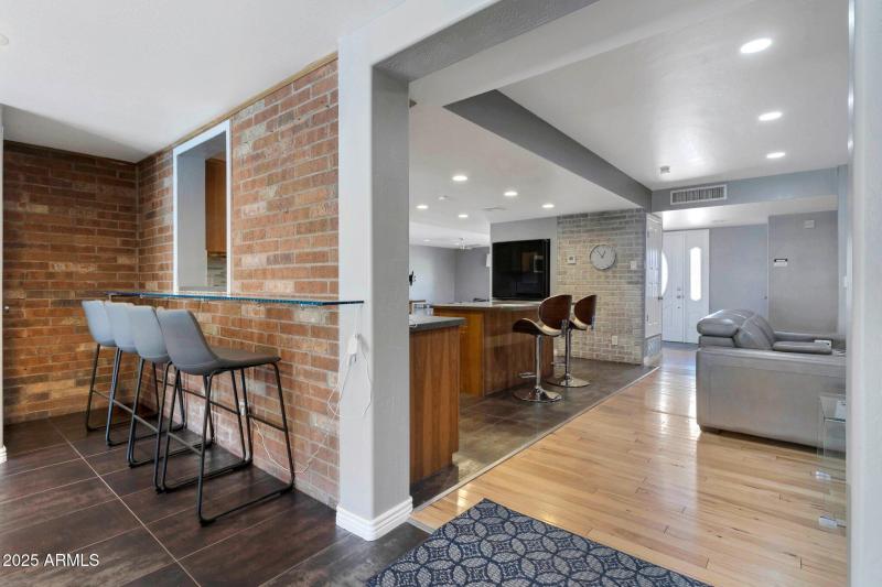 12-web-or-mls-Qp-4428