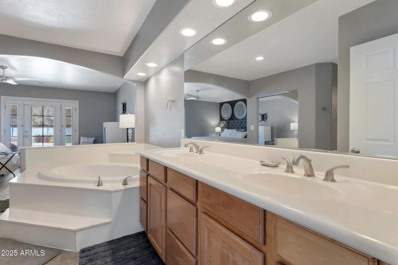 18-web-or-mls-Qp-4538