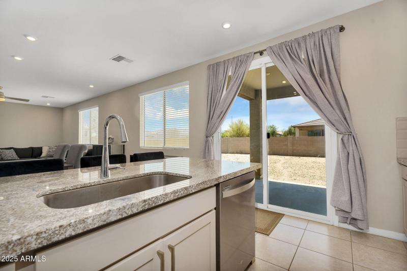 Seamless Indoor-Outdoor Flow