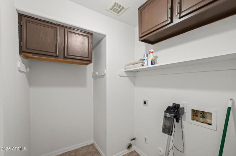 Utility/laundry across from powder